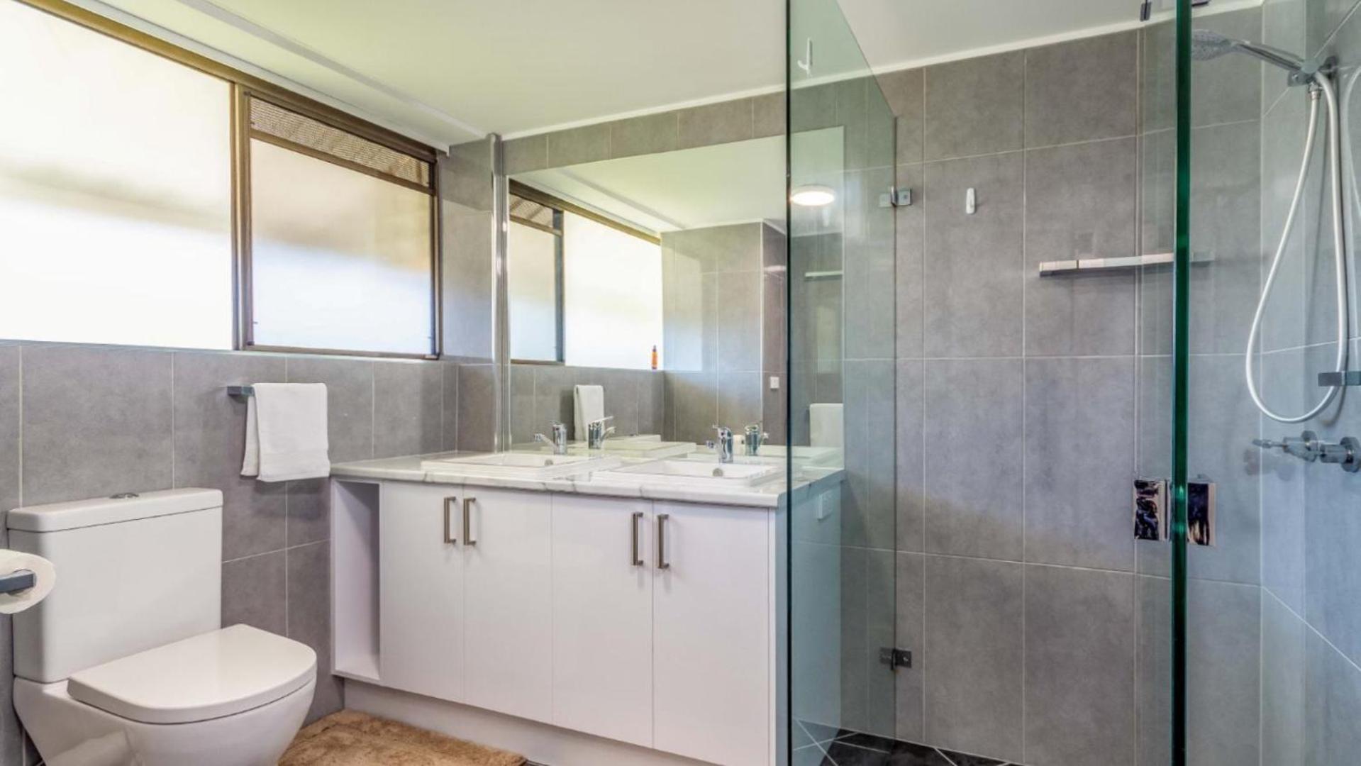 Placid Waters Holiday Apartments Bongaree Ngoại thất bức ảnh