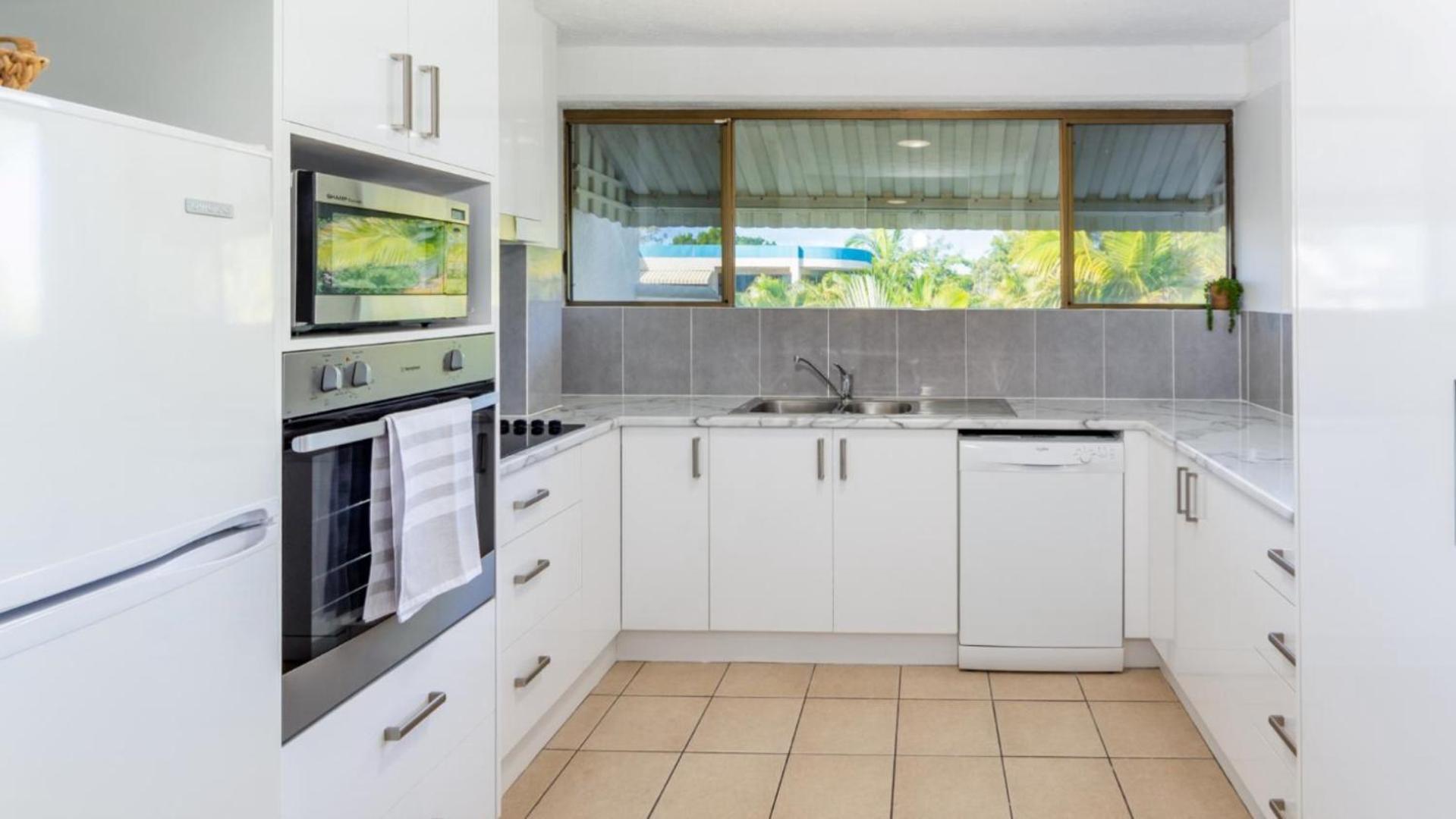 Placid Waters Holiday Apartments Bongaree Ngoại thất bức ảnh