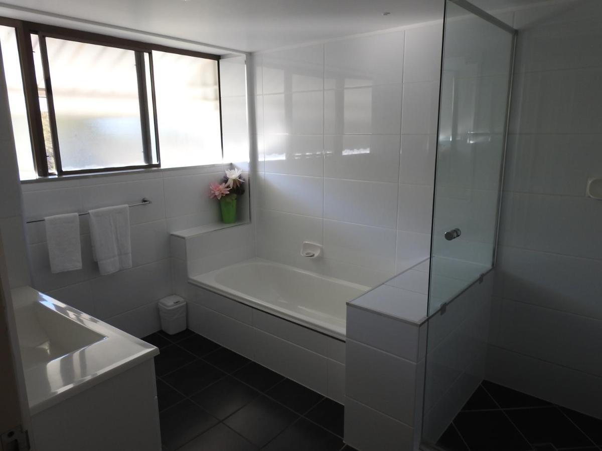 Placid Waters Holiday Apartments Bongaree Ngoại thất bức ảnh